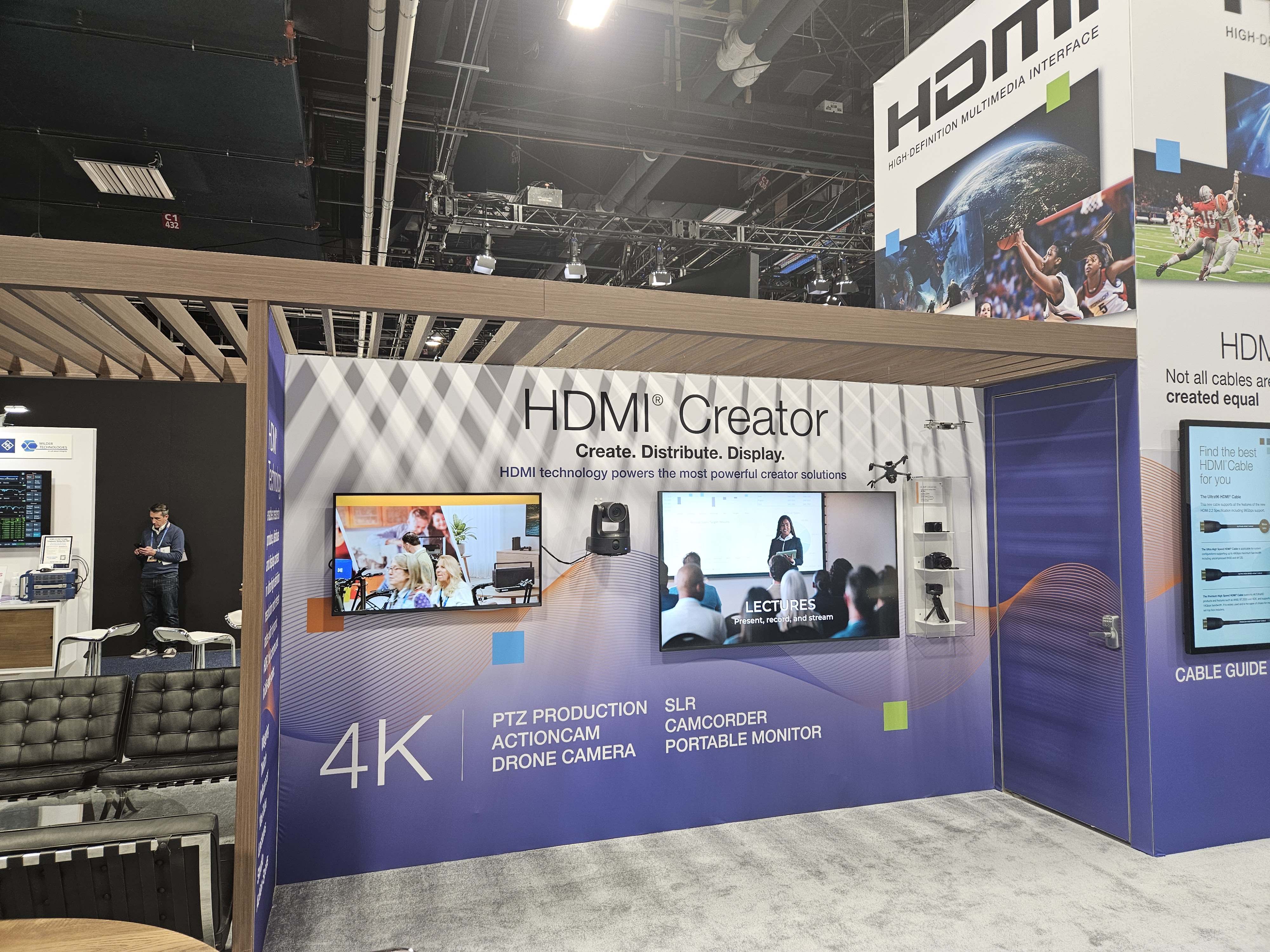 Booth photo 03